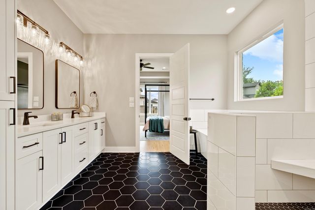 4905 Lake Vista Drive, Benton, AR 72019