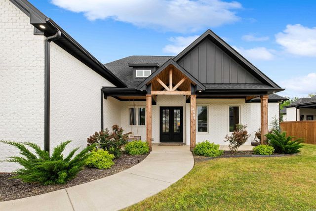 4905 Lake Vista Drive, Benton, AR 72019