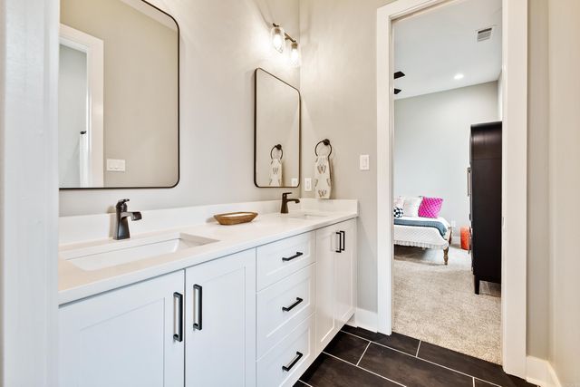 4905 Lake Vista Drive, Benton, AR 72019