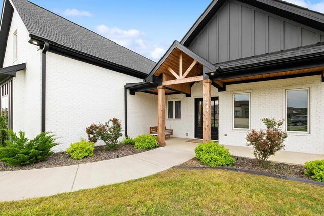 4905 Lake Vista Drive, Benton, AR 72019