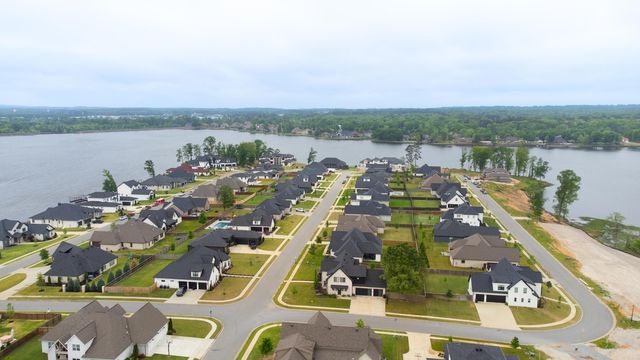 4905 Lake Vista Drive, Benton, AR 72019