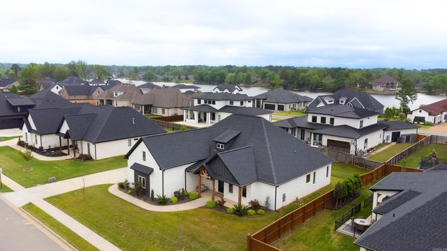 4905 Lake Vista Drive, Benton, AR 72019