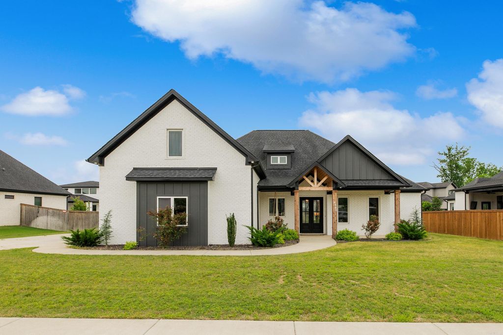 4905 Lake Vista Drive, Benton, AR 72019