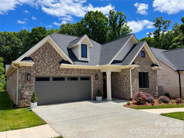5124 Silver Trace Lane, Denver, NC 28037