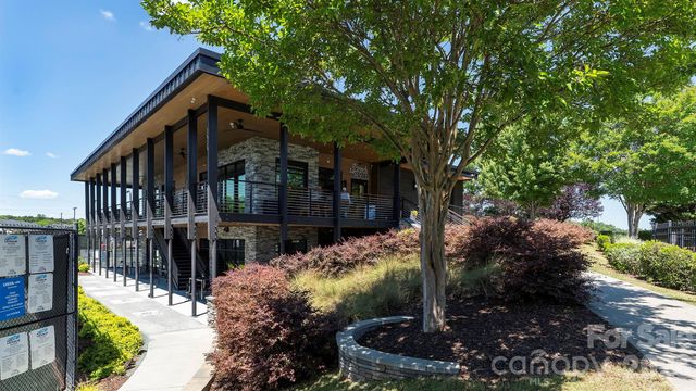5124 Silver Trace Lane, Denver, NC 28037