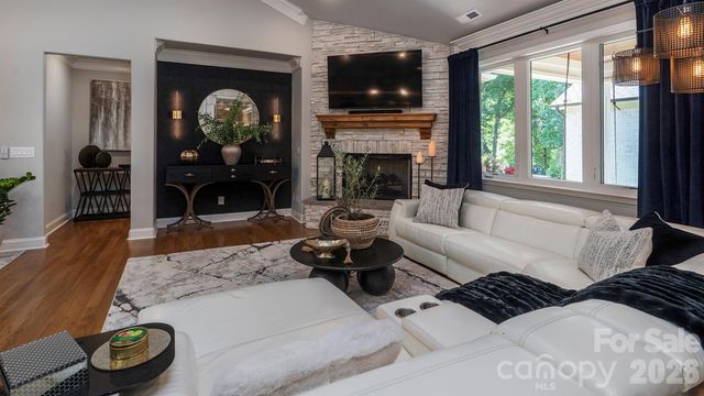 5124 Silver Trace Lane, Denver, NC 28037