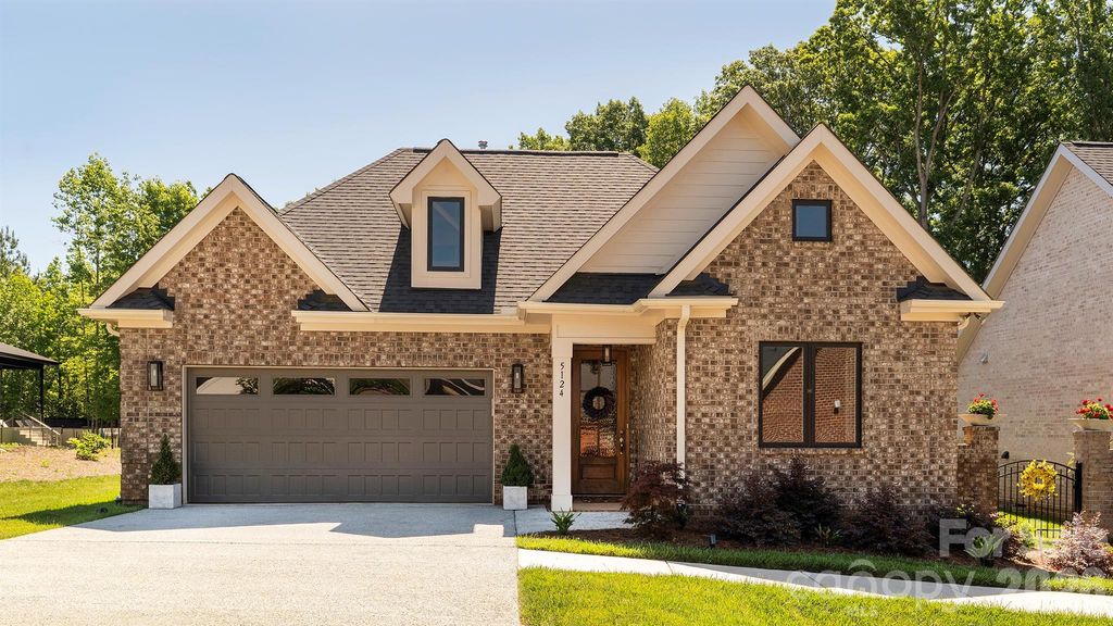 5124 Silver Trace Lane, Denver, NC 28037