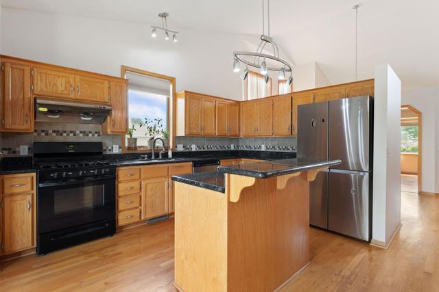 10049 Butternut Court N, Brooklyn Park, MN 55443