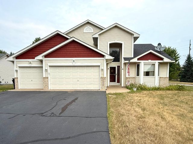 10049 Butternut Court N, Brooklyn Park, MN 55443