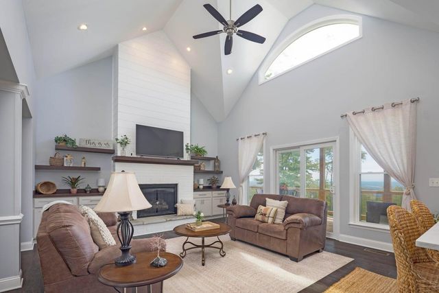 230 Duckwood Lane, Evensville, TN 37332