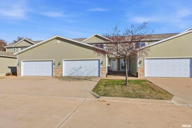 1570 Savannah Circle C3, Davenport, IA 52807