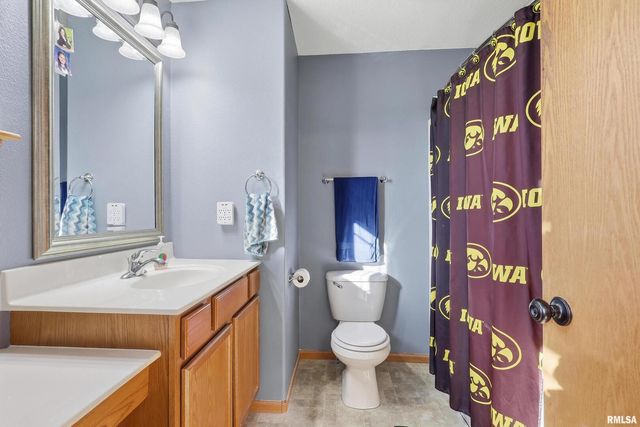 1570 Savannah Circle C3, Davenport, IA 52807