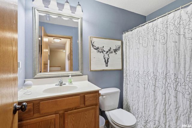 1570 Savannah Circle C3, Davenport, IA 52807