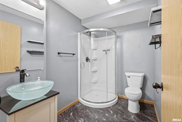 1570 Savannah Circle C3, Davenport, IA 52807