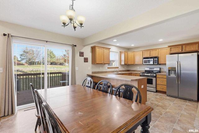 1570 Savannah Circle C3, Davenport, IA 52807