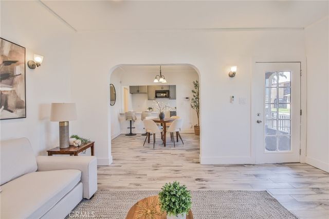 8110 S Denker, Los Angeles, CA 90047