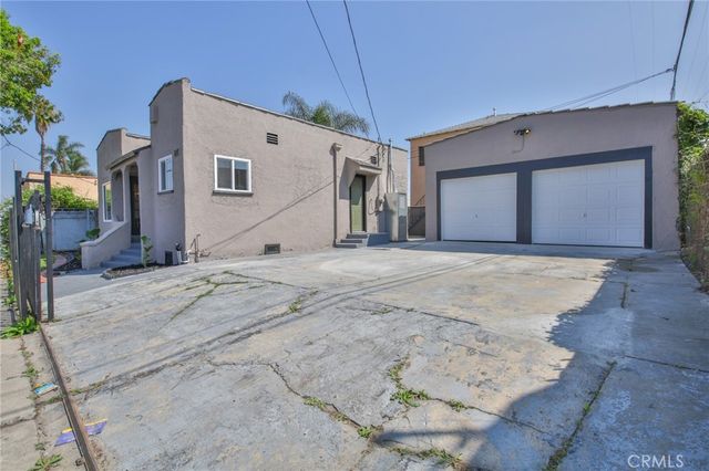 8110 S Denker, Los Angeles, CA 90047
