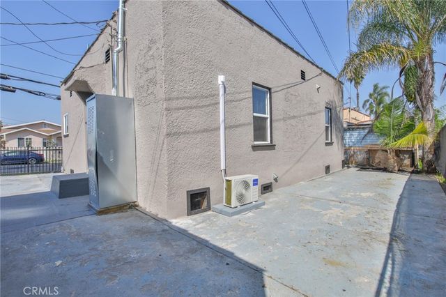 8110 S Denker, Los Angeles, CA 90047