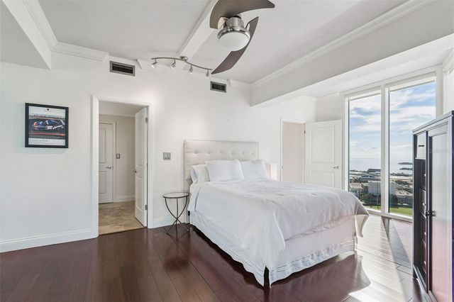 1 BEACH DRIVE SE 2008, St Petersburg, FL 33701