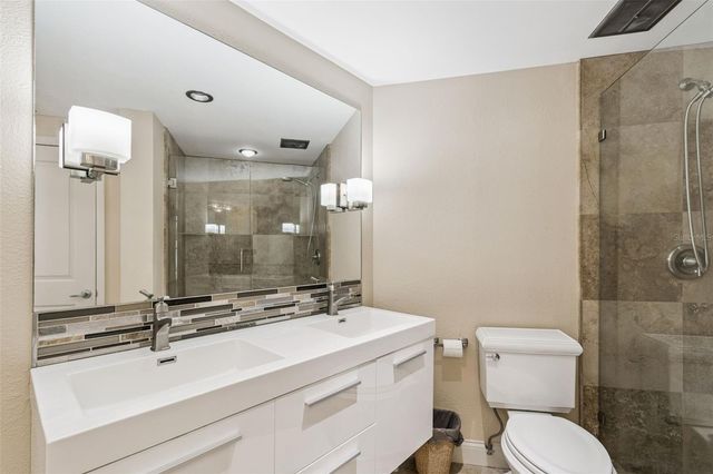 1 BEACH DRIVE SE 2008, St Petersburg, FL 33701