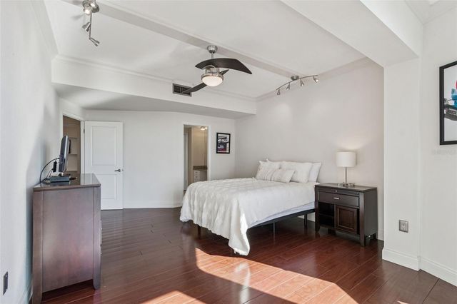 1 BEACH DRIVE SE 2008, St Petersburg, FL 33701