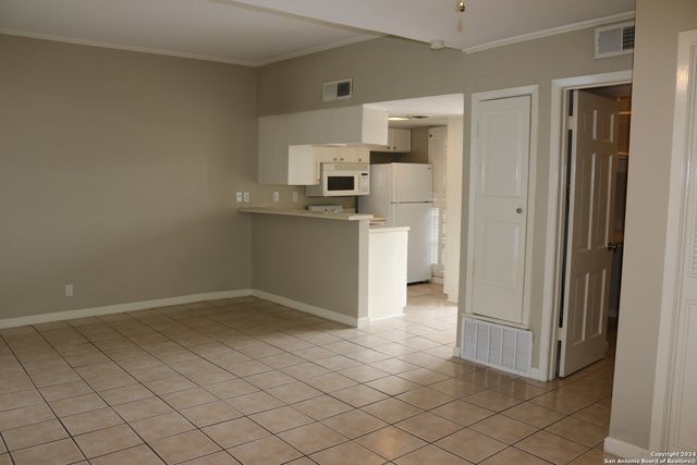 66 Brees Blvd Apt 51, San Antonio, TX 78209