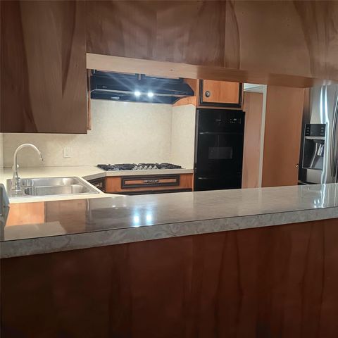 8913 Linda Vista Road, Houston, TX 77078