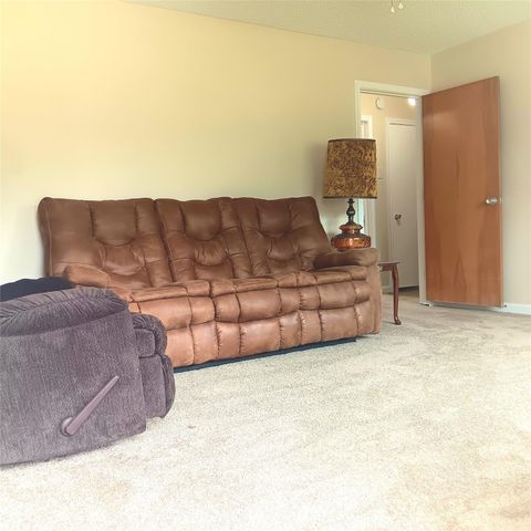 8913 Linda Vista Road, Houston, TX 77078