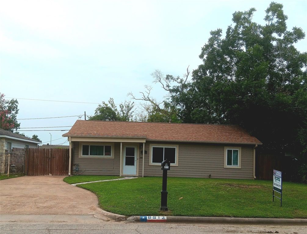 8913 Linda Vista Road, Houston, TX 77078