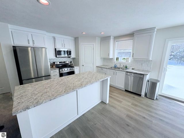 505 Ottawa Trail, Buckley, MI 49620