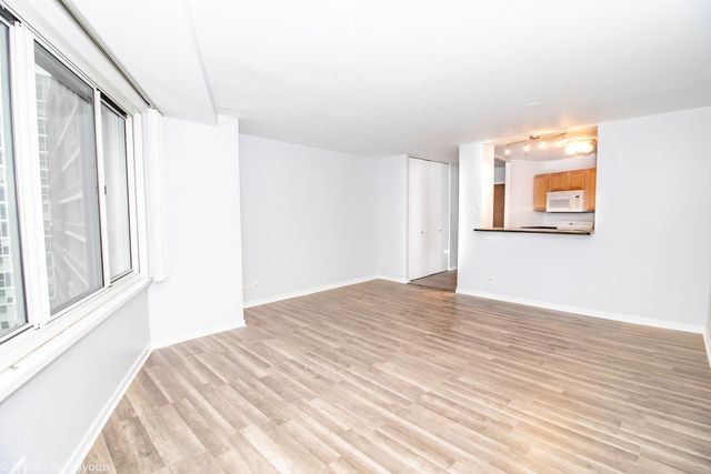 211 E Ohio Street 2515, Chicago, IL 60611