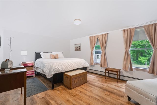 66 N High St, Foxboro, MA 02035