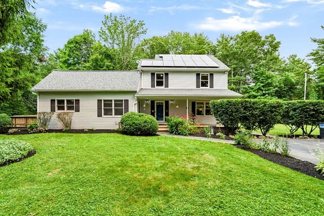 66 N High St, Foxboro, MA 02035