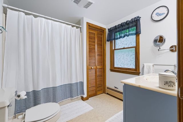 66 N High St, Foxboro, MA 02035