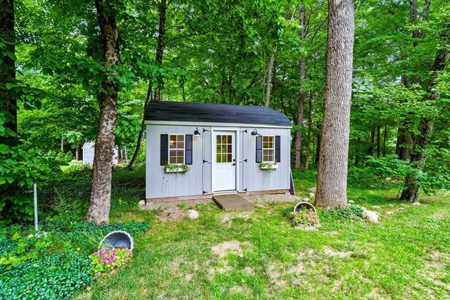 66 N High St, Foxboro, MA 02035