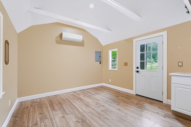 66 N High St, Foxboro, MA 02035