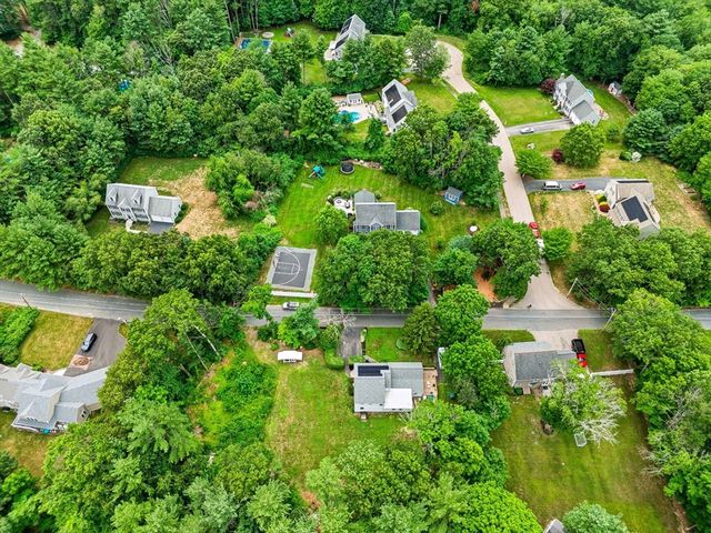66 N High St, Foxboro, MA 02035