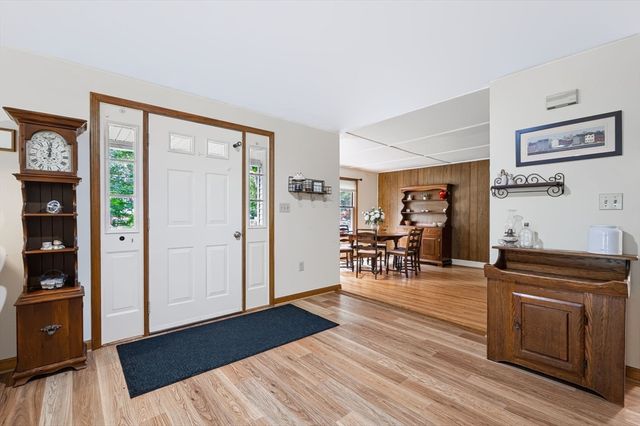 66 N High St, Foxboro, MA 02035