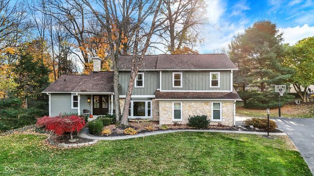 95 Williamsburg Court, Zionsville, IN 46077
