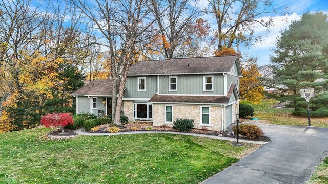 95 Williamsburg Court, Zionsville, IN 46077