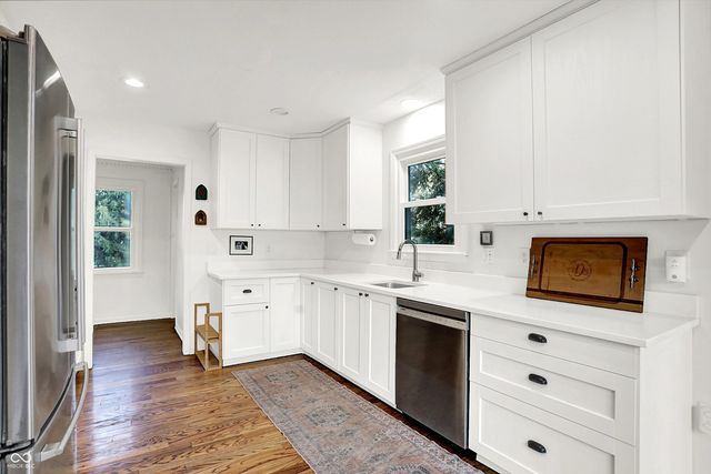 95 Williamsburg Court, Zionsville, IN 46077