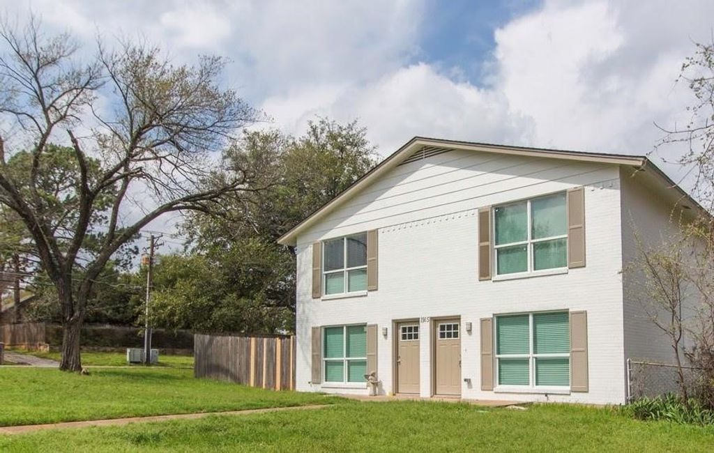 1915 Nolen Court, Arlington, TX 76012 — exterior