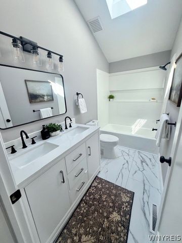 1372 Hopkins Road, Amherst, NY 14221