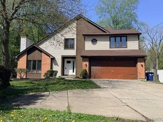 1372 Hopkins Road, Amherst, NY 14221