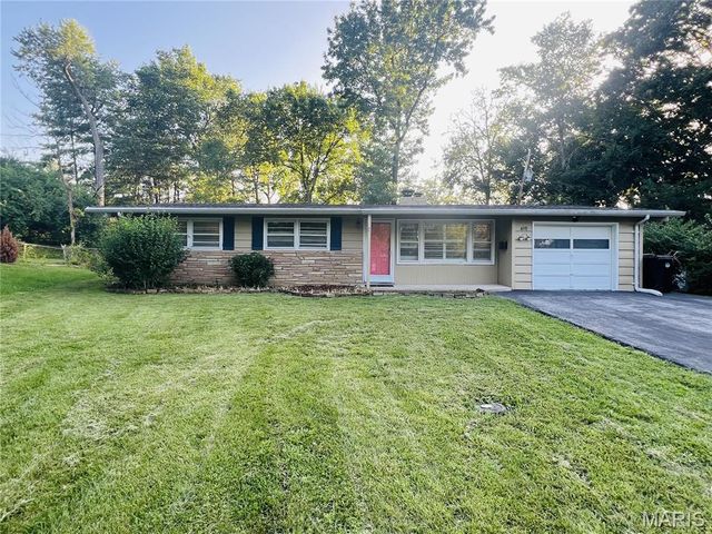 615 Crest Court, Kirkwood, MO 63122
