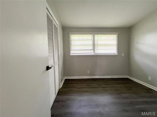 615 Crest Court, Kirkwood, MO 63122