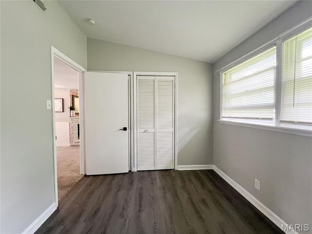 615 Crest Court, Kirkwood, MO 63122