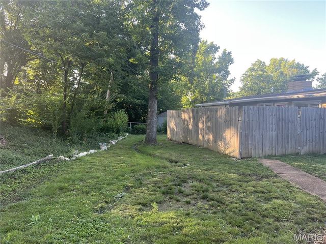 615 Crest Court, Kirkwood, MO 63122