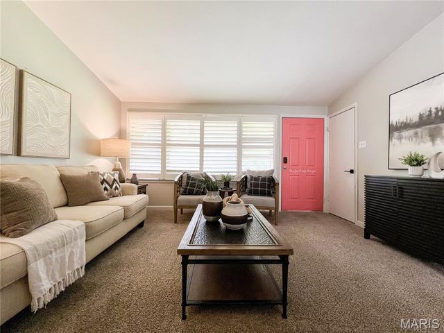 615 Crest Court, Kirkwood, MO 63122