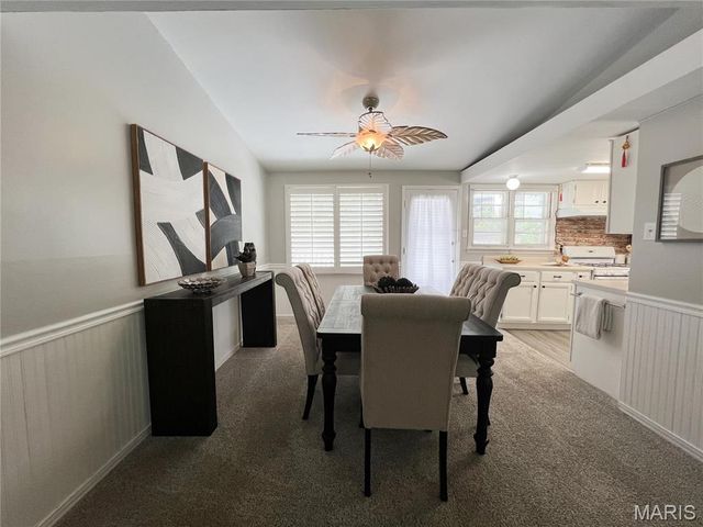 615 Crest Court, Kirkwood, MO 63122